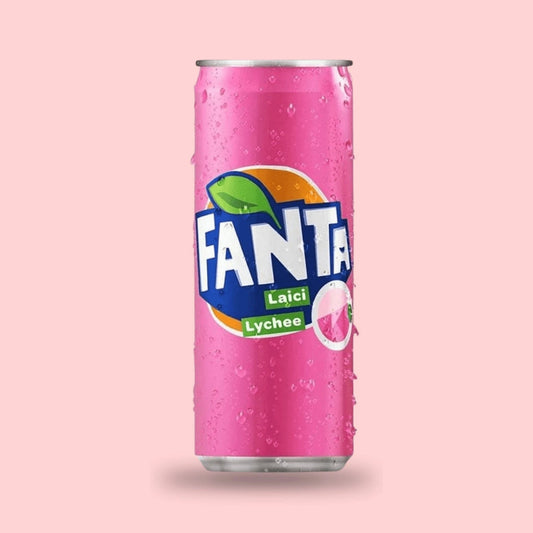 Canette rose de Fanta Litchi, une boisson pétillante au goût exotique de litchi, importée de Malaisie.