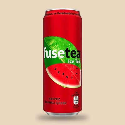 Canette de Fuse Tea Pastèque, boisson fruitée aux saveurs de pastèque et de thé vert.