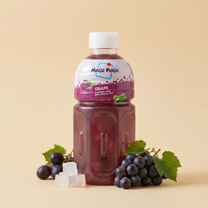 Bouteille 320ml Mogu Mogu Raisin — boisson thaïlandaise au nata de coco — Lollipop Korner